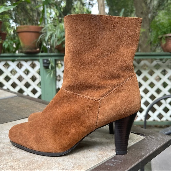 Leather Cognac Rounded Toe Boots 7.5 - Picture 3 of 10